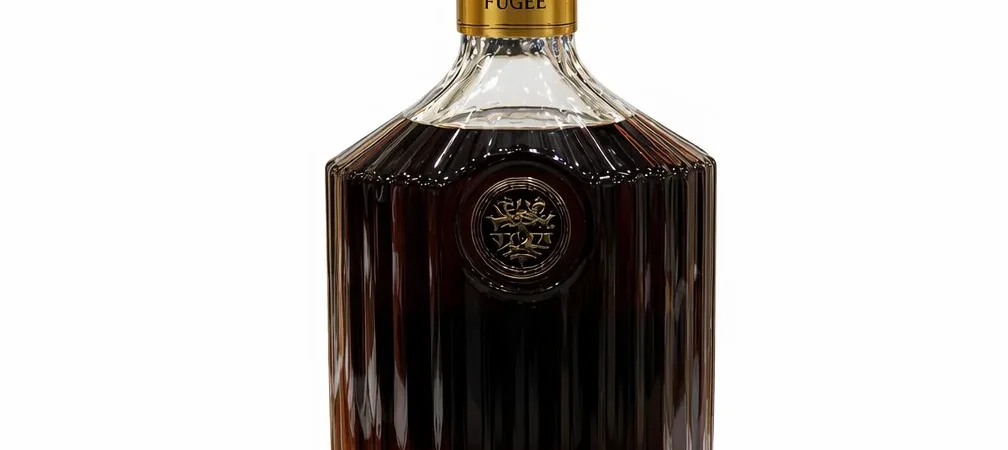 DUOLONG Premium Fluted Cognac Bottle | Fan-Shaped Golden Stopper & Heritage Crest | OEM Custom